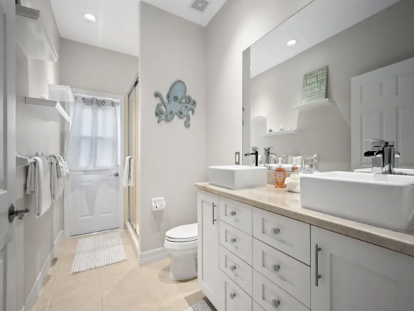 Marco Island Beautiful 3 Bedroom Home with Pool & Canal View